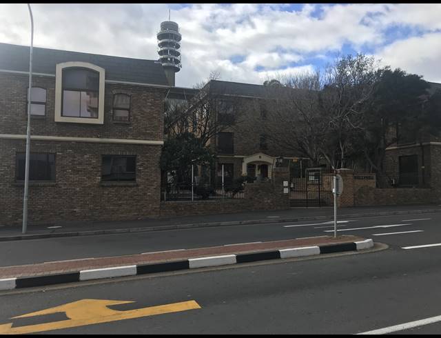 114M² OFFICE TO LET IN BELLVILLE CENTRAL
